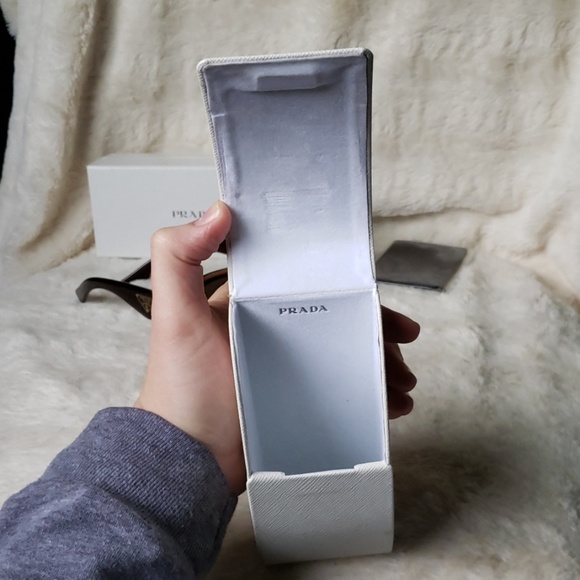 Prada sunglasses - Picture 8 of 8